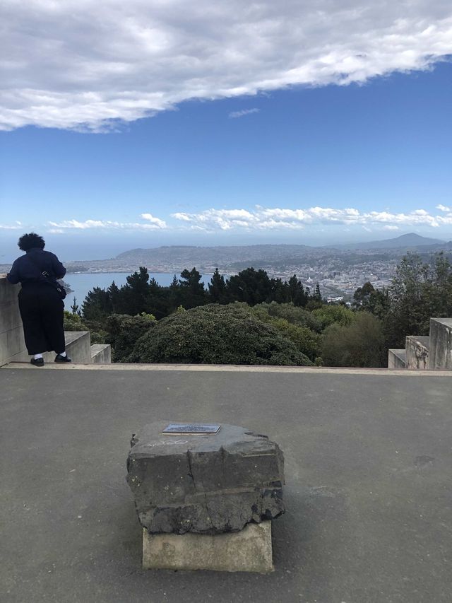SIGNAL HILL LOOKOUT