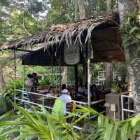 ทานข้าวร้านอาหารสุดชิลล์ ริมน้ำตก ที่สระบุรี 