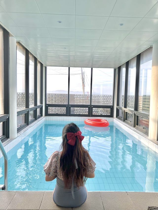 엄청 큰 수영장에서 물놀이 할 수 있는 감성 풀빌라🤍