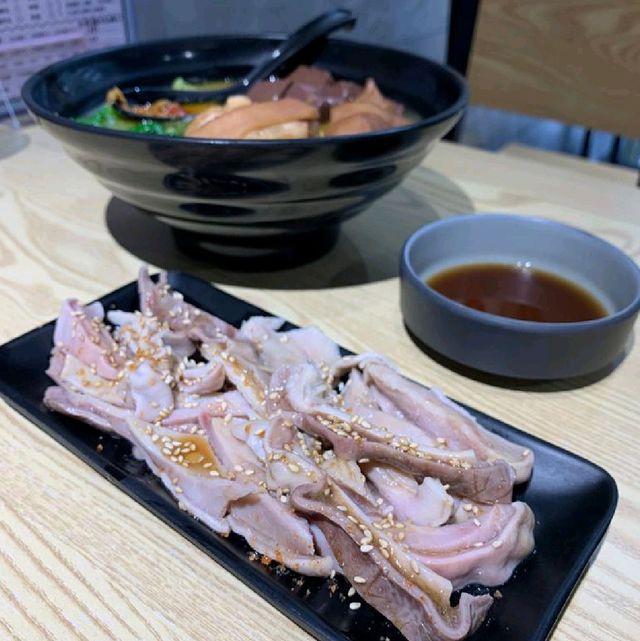 深水埗新文青Cafe#💡 文青Cafe中的一點港味