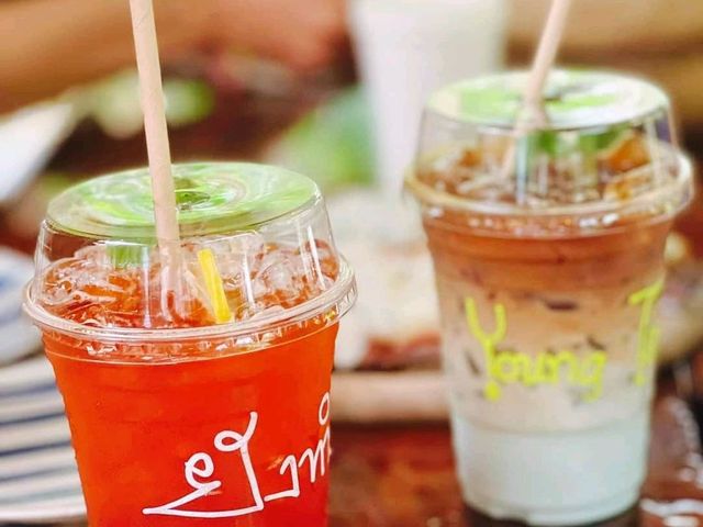 คาเฟ่ในป่ายาง
