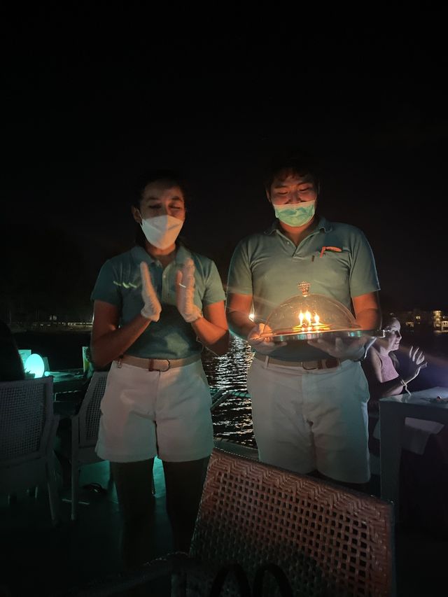 Floating restaurant in the lagoon 