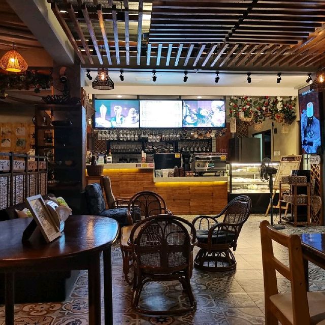El Cuartel Restaurant and Bar