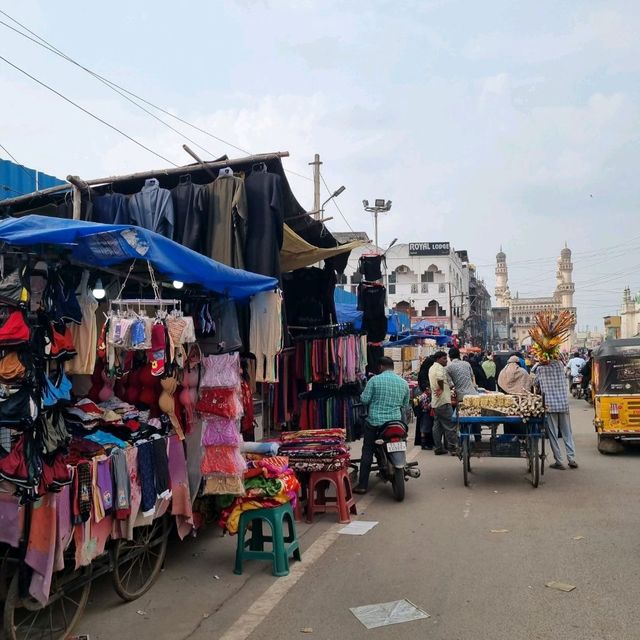 The Many Market Vendors At Charminar