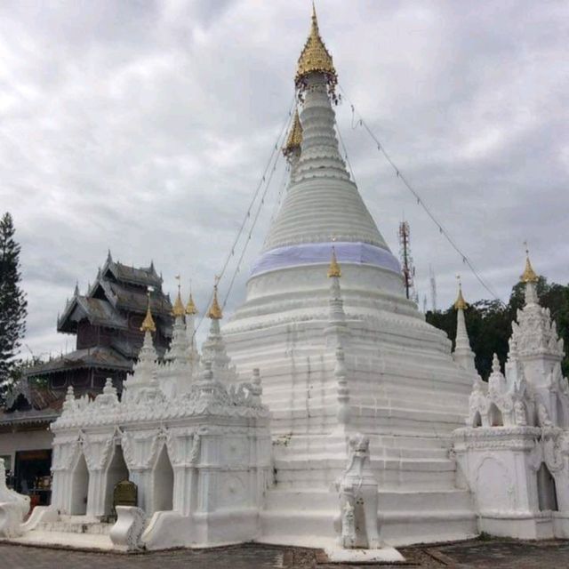 ดอยกองมู...พระธาตุคู่แม่ฮ่องสอน