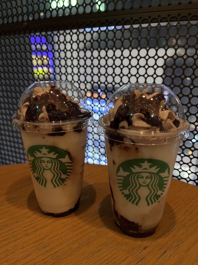 페레로쉐맛 프라페 파는 토큐 플라자 스타벅스 