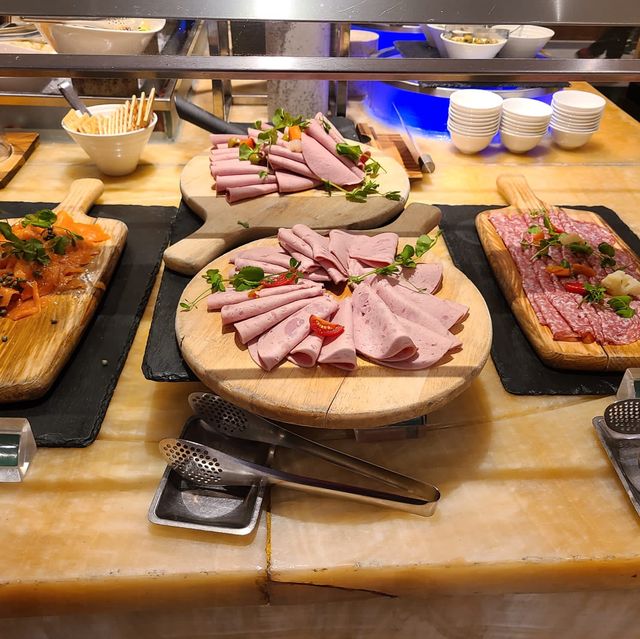金域假日酒店午餐