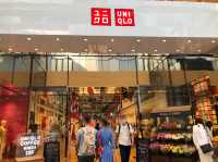 【東京】まるでユニクロの博物館！『ユニクロ銀座店』
