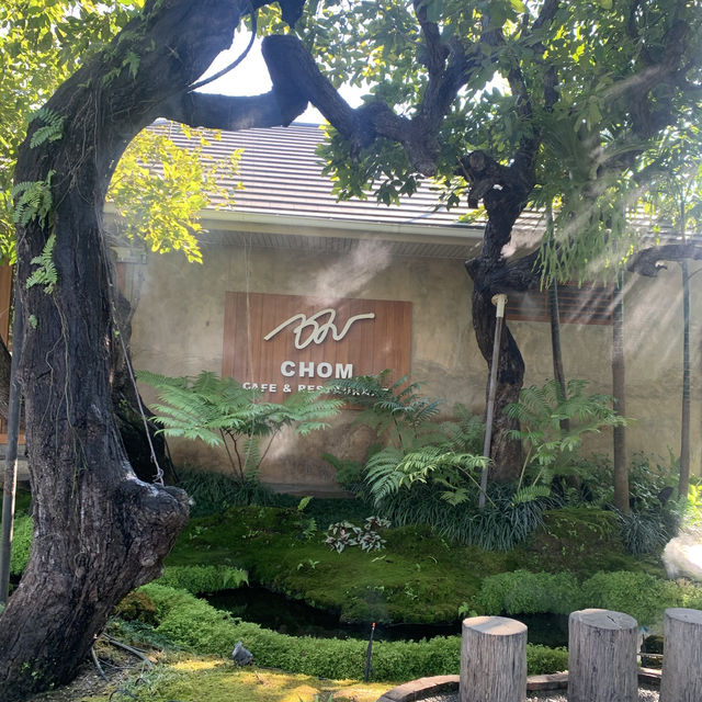 CHOM CAFE 🥦