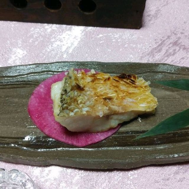 鳥取県の天然岩・岩窟の湯と絶品料理！旅館大橋