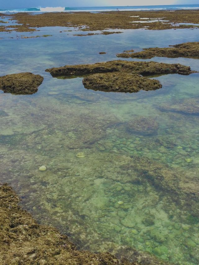 Visit the spectacular Uluwatu Cliff 