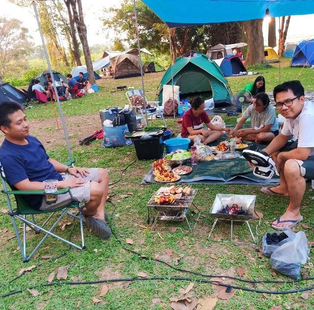 ลานกางเต็นท์กระต่ายกินเนื้อ @กาญจนบุรี