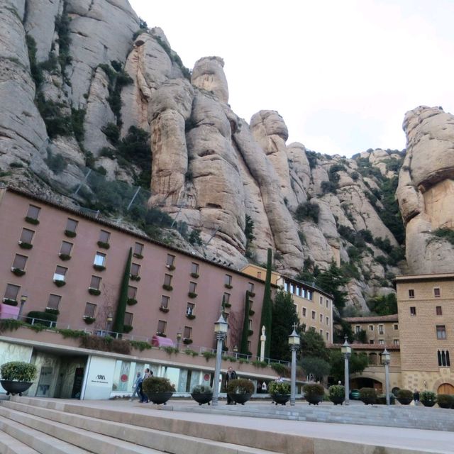 Montserrat - Multi-Peaker Mountain Range 