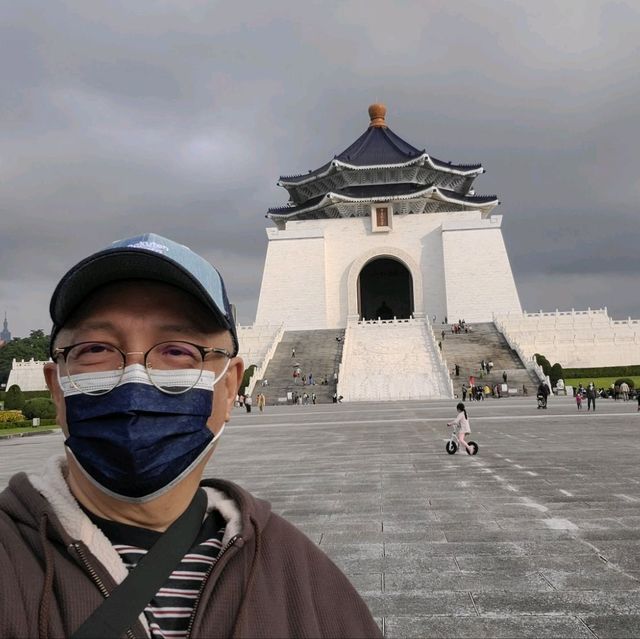 CHIANG KAI-SHEK MEMORIAL HALL, TAIPEI 