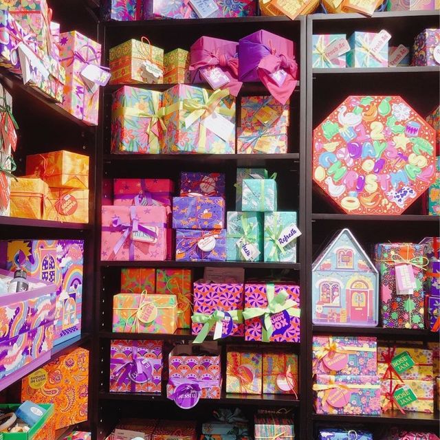 東區必逛📚 Lush香水圖書館 Perfume Library🌈