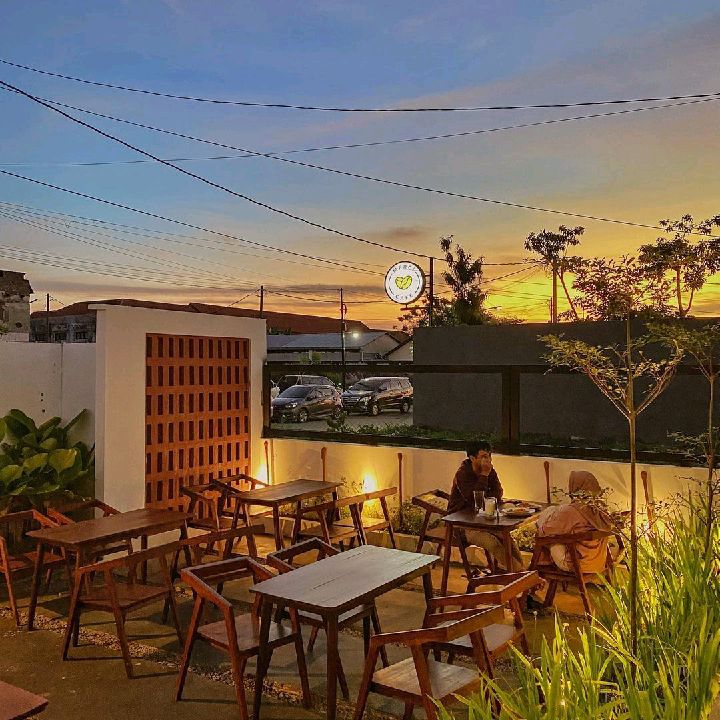 cafe di sidoarjo