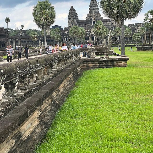 Amazing Angkor Wat no queues for pictures
