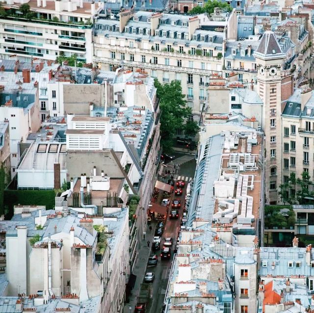 Afternoon Trip to Paris' Eiffeltower