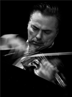 “巨匠經典”維也納愛樂小提琴家丹尼爾·弗洛紹獨奏音樂會｜音樂會 | 國家大劇院-音樂廳