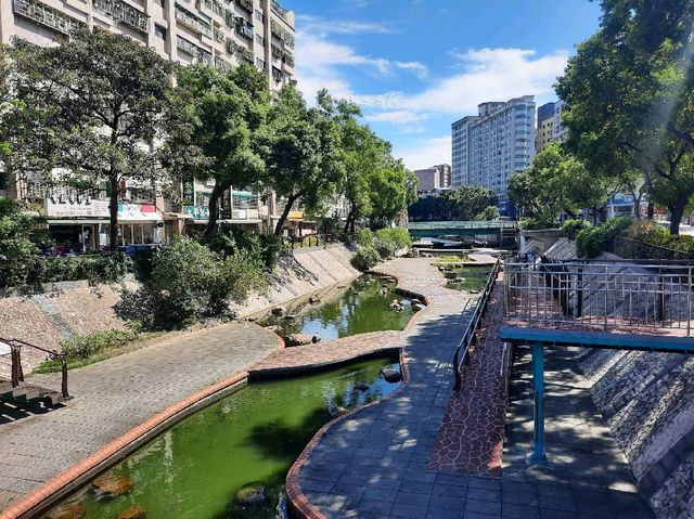 【新北】新莊景點|打卡景點|中港大排
