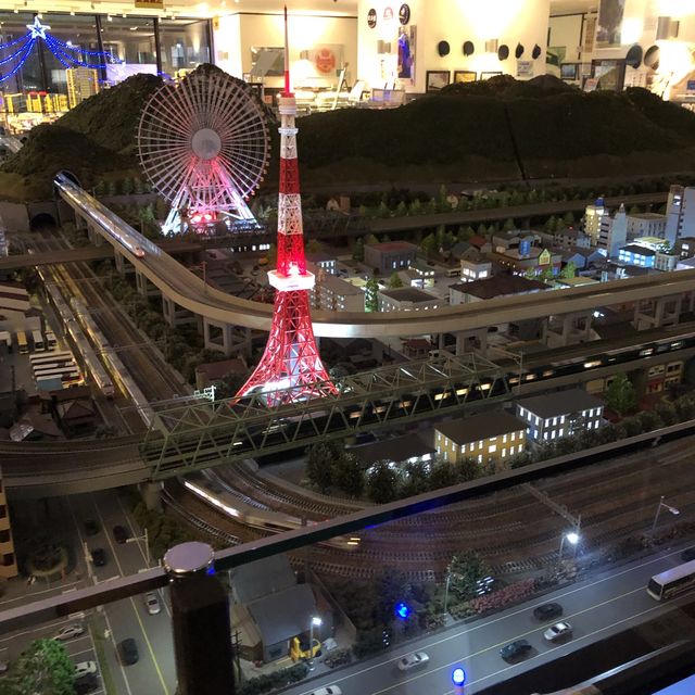 【糸魚川駅の巨大なプラレール！！】