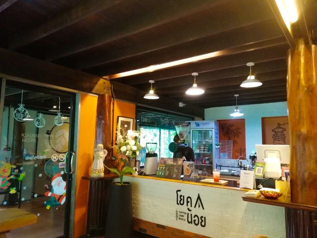 คาเฟ่ลับที่น้ำตกไทรโยคน้อย