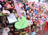 คล้องรักที่ Seoul Tower