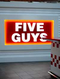 "FIVE GUYS，快啲去试吓特色奶昔"