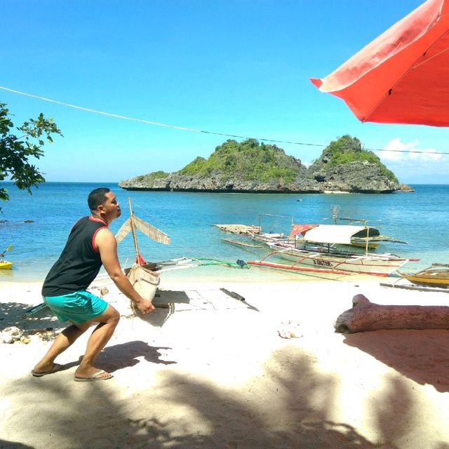 Day and Night at Tatlong Pulo