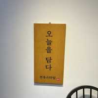 [제주 동문시장] 추억을 담는 흑백 사진관 "선우스타일"