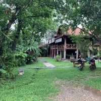 Lao traditional textiles museum 