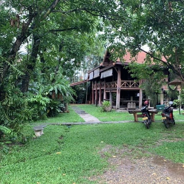 Lao traditional textiles museum 