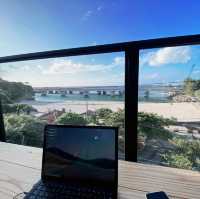 【沖縄/那覇】海を見ながらリモートワークができるカフェ🏝
