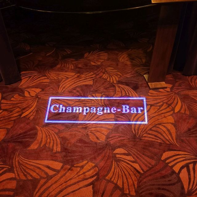 君悅酒店內的隱藏酒吧