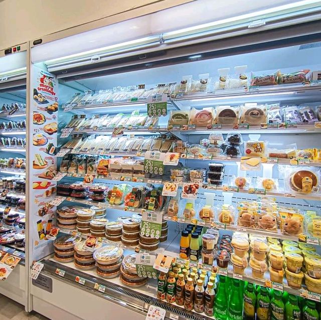 Japanese convenience store @ Familymart 🍜