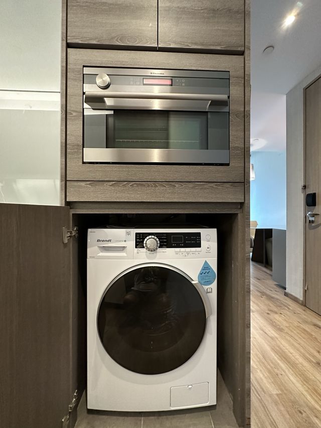 One Bedroom Deluxe Suite 1307