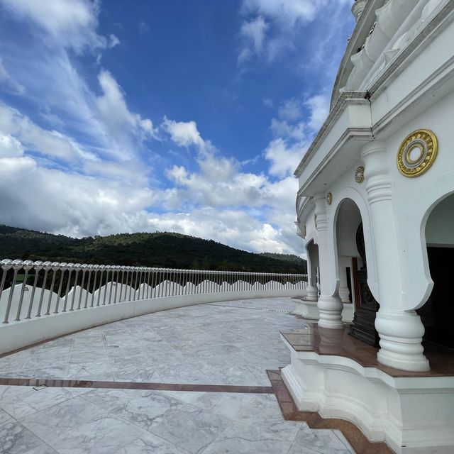 พระมหาเจดีย์ศรีแสงธรรมวิสุทธิมงคล