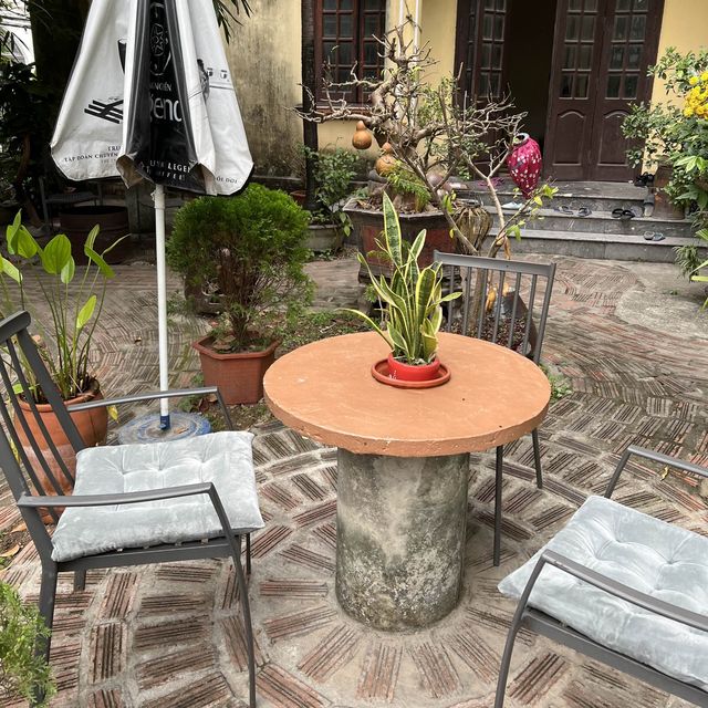 enjoy Vietnamese cuisine outdoors 