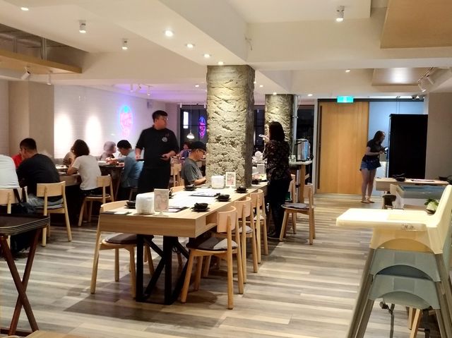 台北 湊一鍋麻辣火鍋 頂級食材愛吃辣的人別錯過
