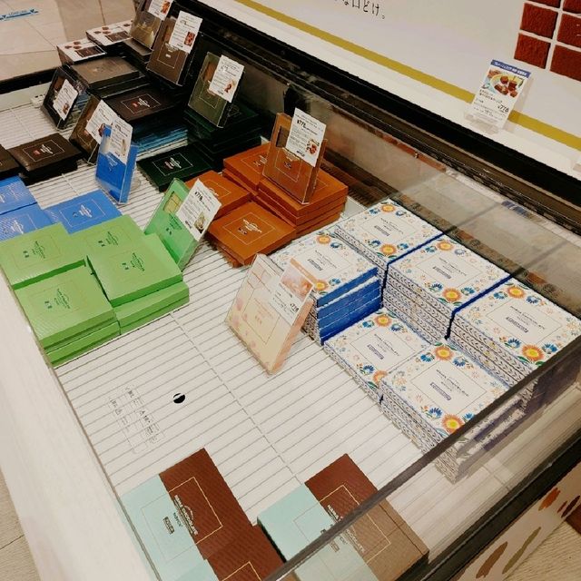 ちょこっと土産が豊富！　ロイズ　新千歳空港