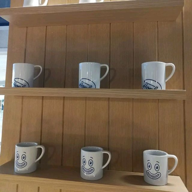 世一香港漢堡包店😁😗