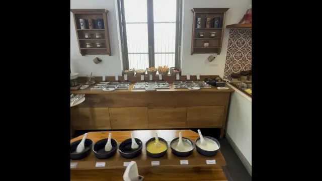 Vegetarian buffet at Cafe Ban Vat sene 