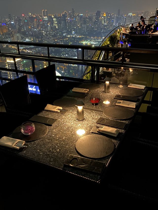 Rooftop ที่วิวพีคกว่า … มุมมองกว้างถึง 360 องศา