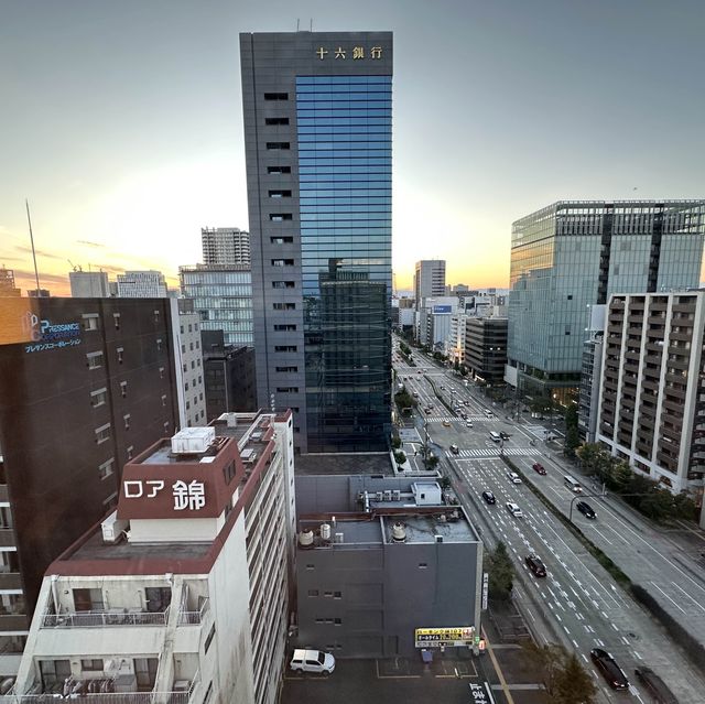 ホテル京阪名古屋セミダブル宿泊
