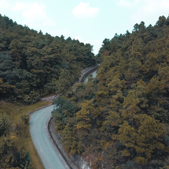 Hiking to the top of Tianpingshan 