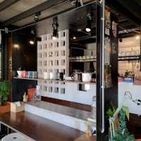 คาเฟ่สุพรรณบุรี พักใจ พักรัก พักก๊อนนนน!?!