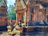 Anantara Suite at Angkor Wat Resort is so beautiful! Let's also visit the Queen's Palace in the afternoon.