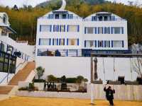 Hidden in the foothills of Moganshan, the Saint Island Villa.