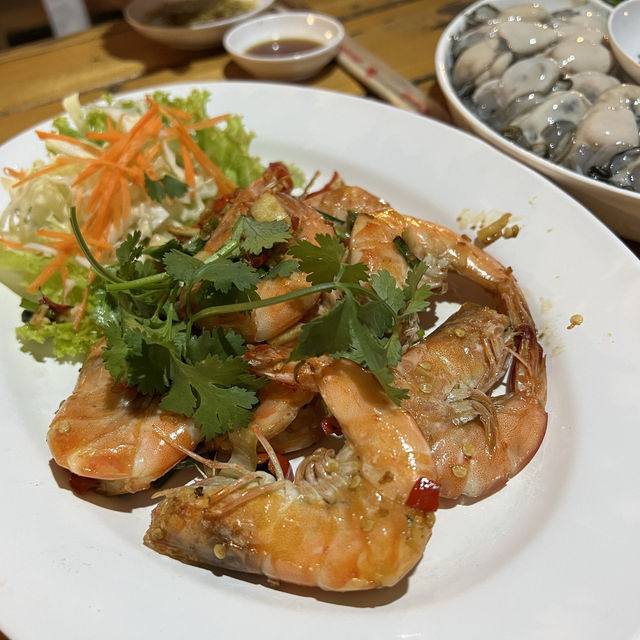 ร้านอาหารอร่อยดีซีฟู้ด หาดสุชาดา ระยอง