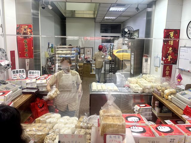 彰化鹿港美食｜百年包子店，阿振肉包，皮香Q有嚼勁